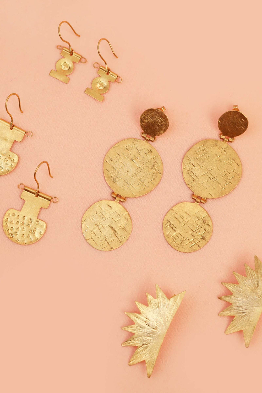 STILI CROSS EARRINGS