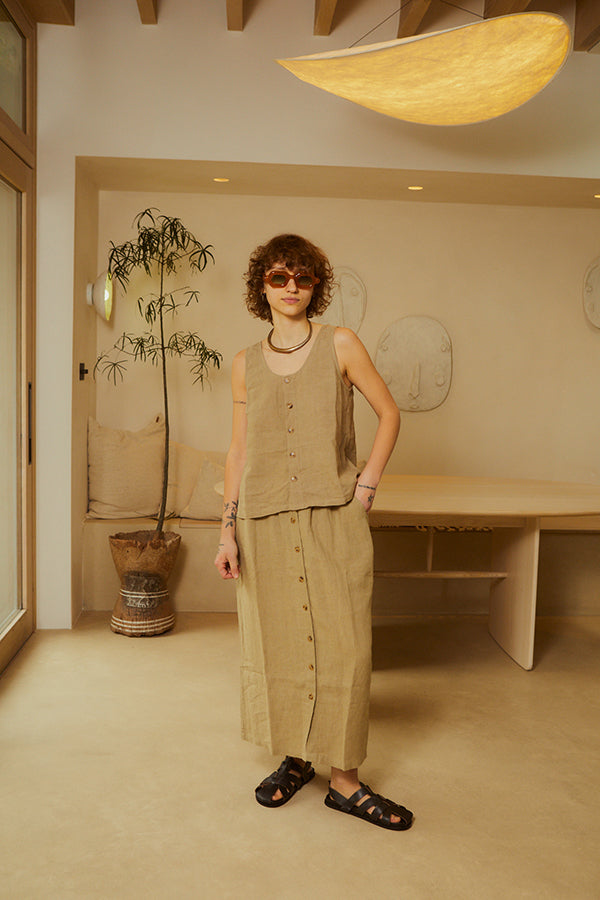 BASIC BUTTON FRONT SKIRT STONE