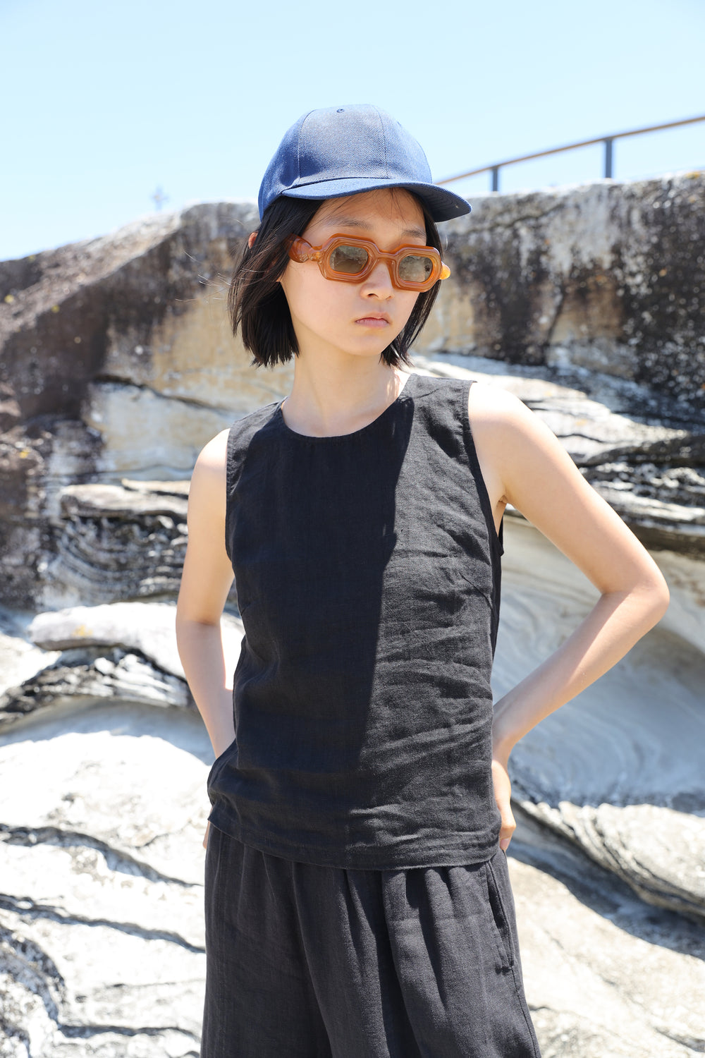 BASIC LINEN VEST BLACK